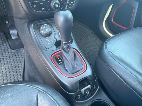 Used 2017 Jeep Compass Trailhawk w/ Leather Interior Group AWD/4WD image 29