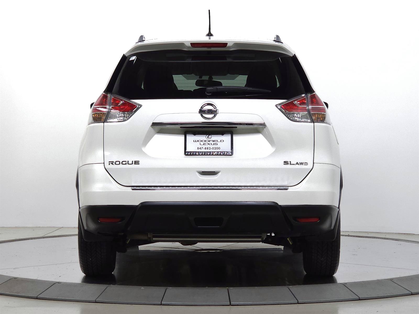 Used 2015 Nissan Rogue SL w/ SL Premium Package AWD/4WD image 6