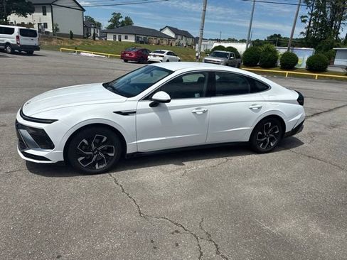 Used 2024 Hyundai Sonata SEL FWD image 12