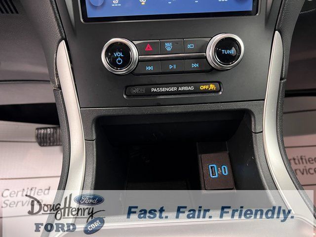Used 2024 Ford Edge SEL AWD/4WD image 45