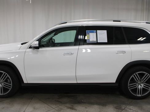 Used 2024 Mercedes-Benz GLS 450 4MATIC image 6