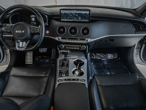 Used 2022 Kia Stinger GT1 image 22