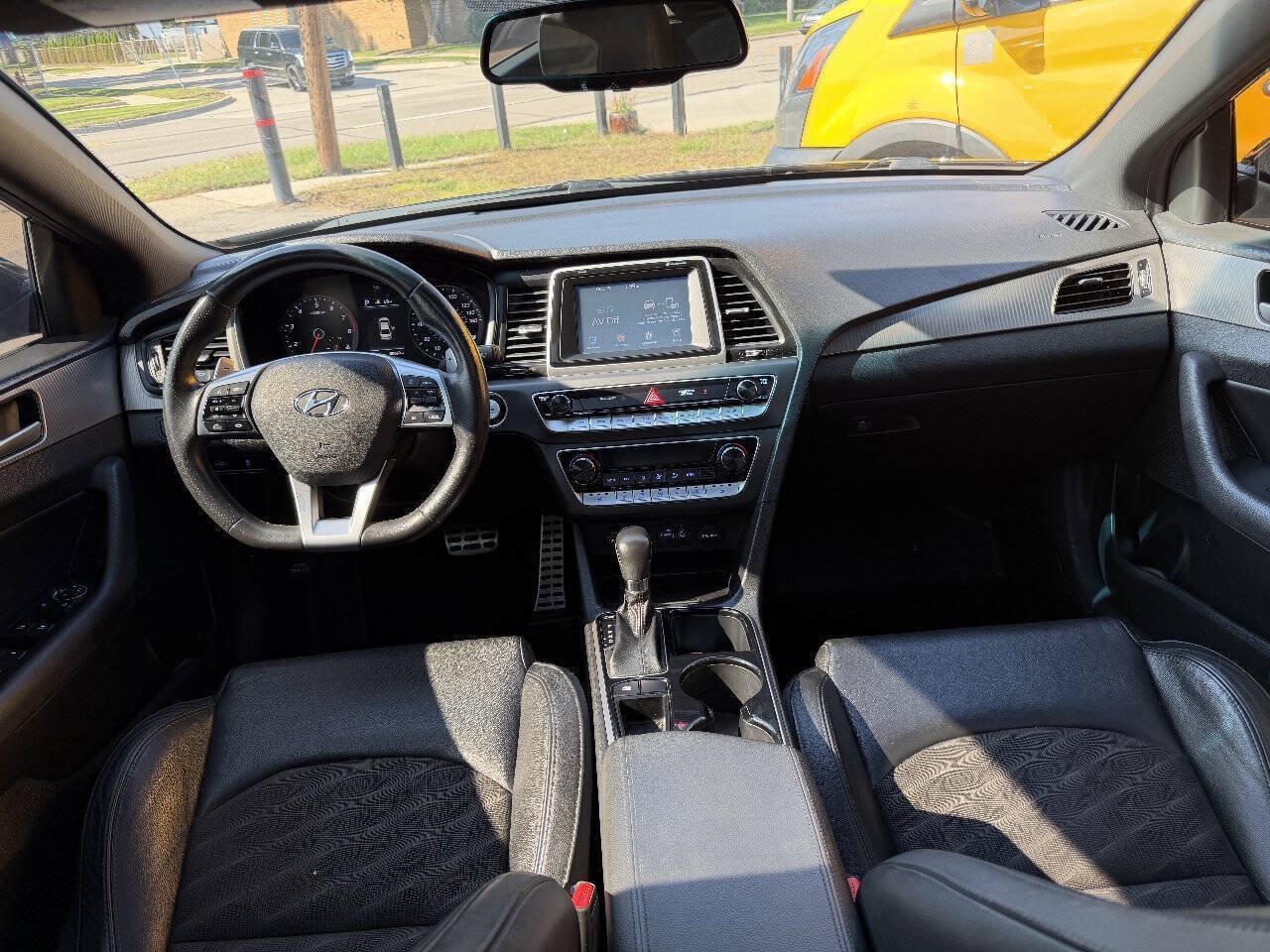 Used 2019 Hyundai Sonata Sport FWD image 11