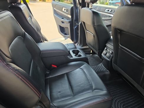 Used 2019 Ford Explorer Sport AWD/4WD image 29