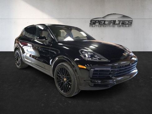 Used 2023 Porsche Cayenne S w/ Premium Package Plus image 1