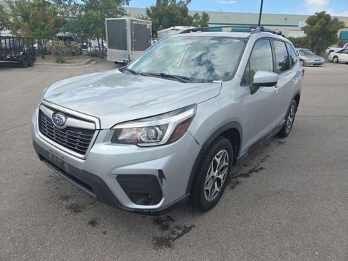 Used 2019 Subaru Forester Premium AWD/4WD image 8