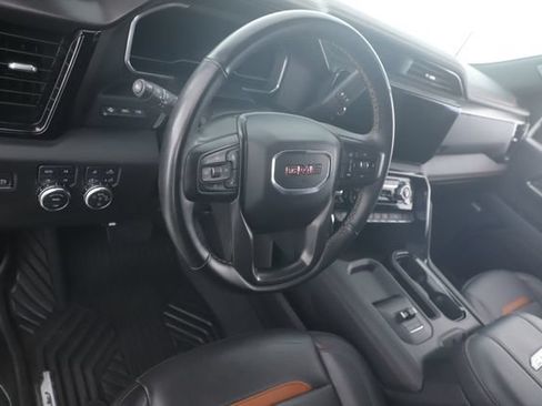 Used 2024 GMC Sierra 2500 AT4 w/ AT4 Premium Plus Package AWD/4WD image 17