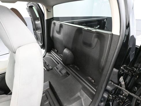 Used 2018 Chevrolet Colorado W/T image 34