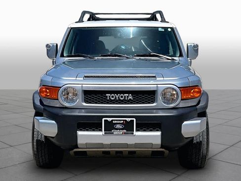 Used 2008 Toyota FJ Cruiser 2WD image 3