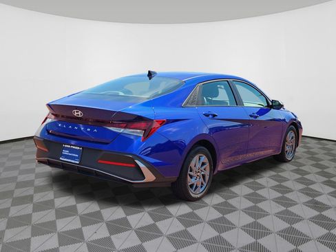 Certified 2024 Hyundai Elantra SEL FWD image 4
