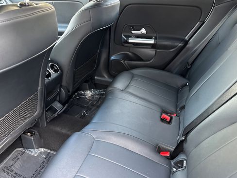 Used 2023 Mercedes-Benz GLA 250 4MATIC image 12