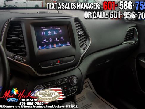 Used 2019 Jeep Cherokee Latitude Plus image 15