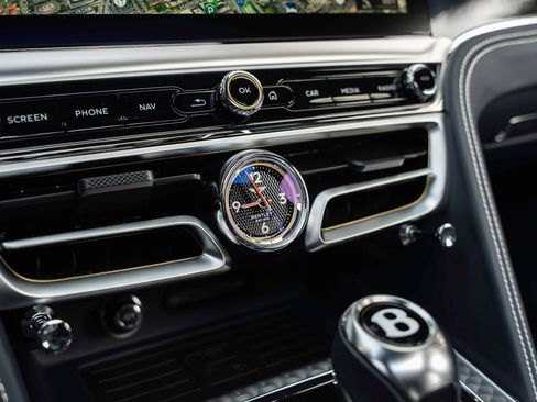 Certified 2026 Bentley Flying Spur Plug-In Hybrid AWD/4WD image 30
