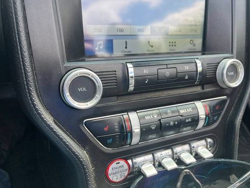 Used 2016 Ford Mustang Convertible RWD image 11