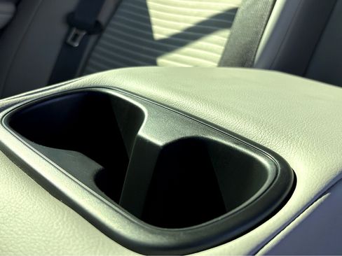 Used 2023 Toyota Camry SE w/ Convenience Package image 31