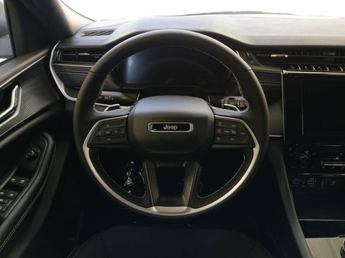 New 2026 Jeep Grand Cherokee Laredo X image 21