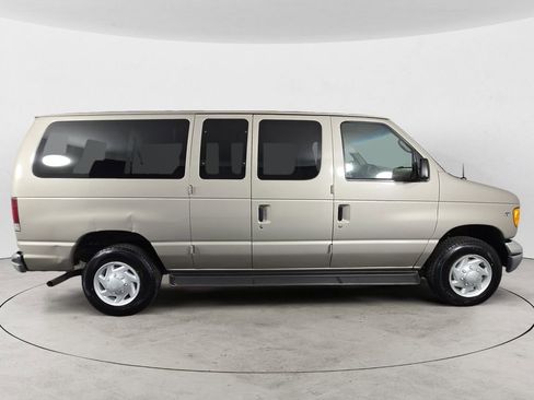 Used 2002 Ford E-350 and Econoline 350 XLT image 6