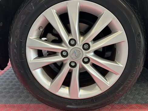 Used 2011 Lexus ES 350 image 32