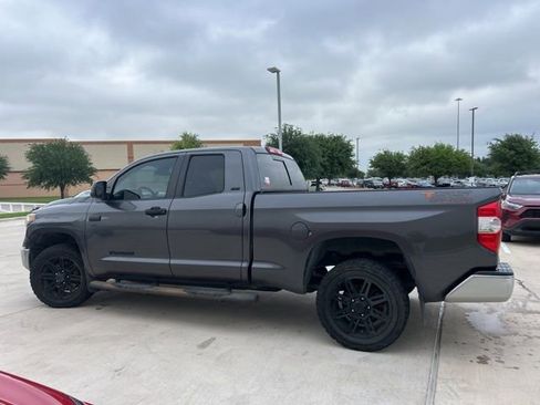 Used 2018 Toyota Tundra SR5 image 8