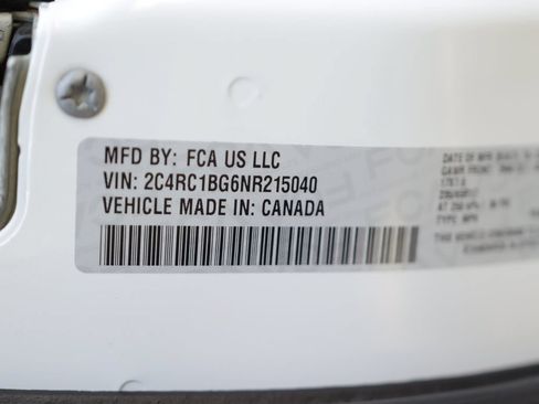 Used 2022 Chrysler Pacifica Touring-L FWD image 36