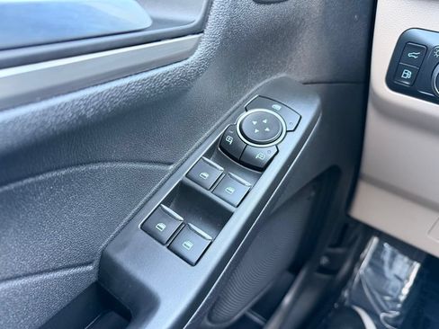 Used 2022 Ford Escape Titanium AWD/4WD image 25
