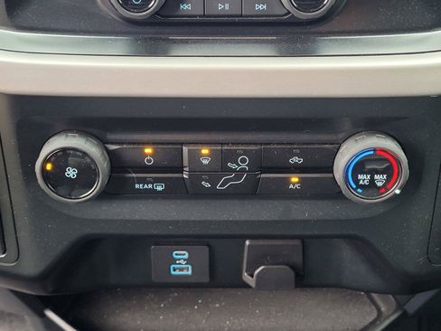 Used 2023 Ford F150 XLT AWD/4WD image 27