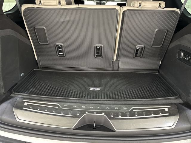 Used 2021 Cadillac Escalade Sport w/ LPO, ONYX Package AWD/4WD image 27