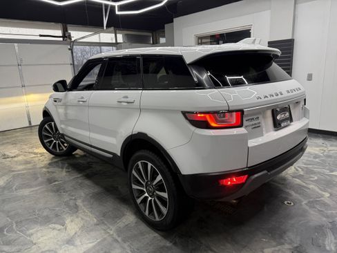 Used 2017 Land Rover Range Rover Evoque HSE image 3