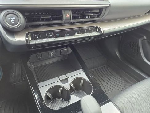 Used 2023 Toyota Prius XLE image 11