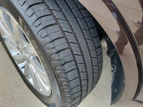 Used 2020 Buick Envision Essence image 27