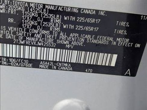 Used 2018 Toyota RAV4 XLE w/ Plus Extra Value Package FWD image 23