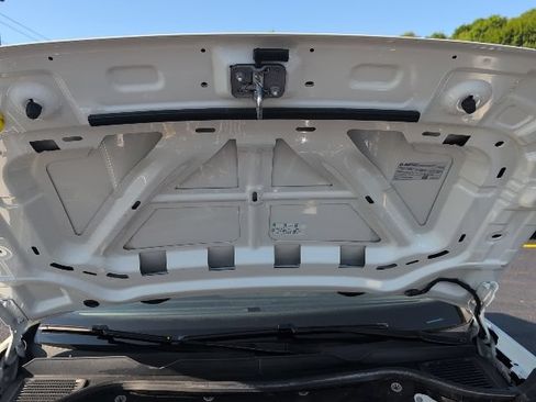Used 2022 Volkswagen Taos SE FWD image 10