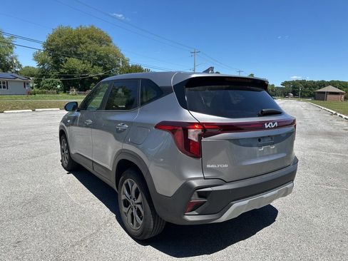 Used 2025 Kia Seltos LX AWD/4WD image 7