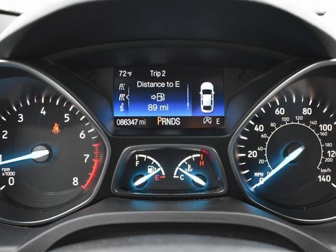 Certified 2018 Ford Escape SE w/ SE Sync 3 Package image 10