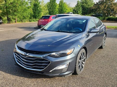Used 2021 Chevrolet Malibu LT FWD image 3