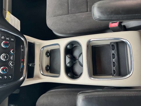 Used 2013 Dodge Grand Caravan SXT image 14