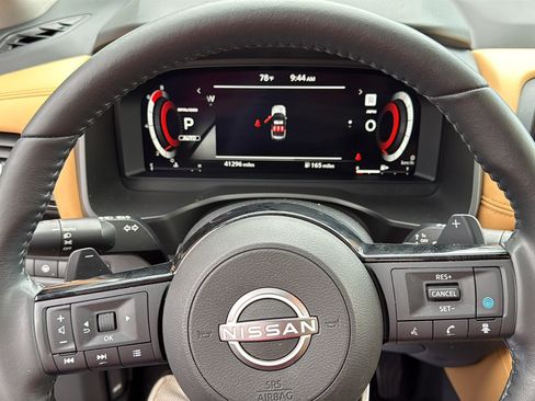 Certified 2023 Nissan Rogue Platinum AWD/4WD image 9