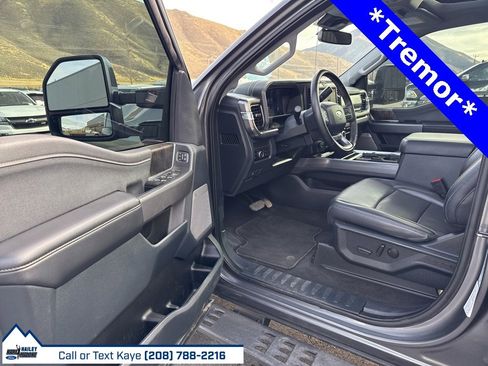 Used 2025 Ford F350 Lariat w/ Tremor Off-Road Package image 9