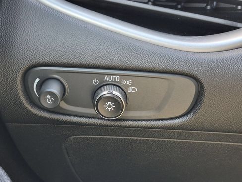 Used 2023 Chevrolet Malibu LS FWD image 17