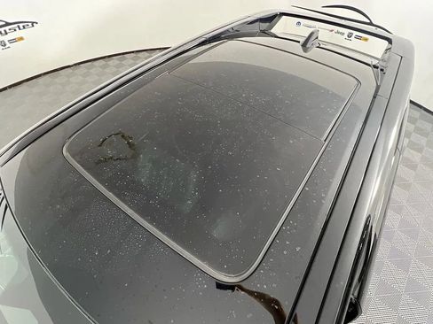 Used 2025 Jeep Wagoneer S Limited image 24