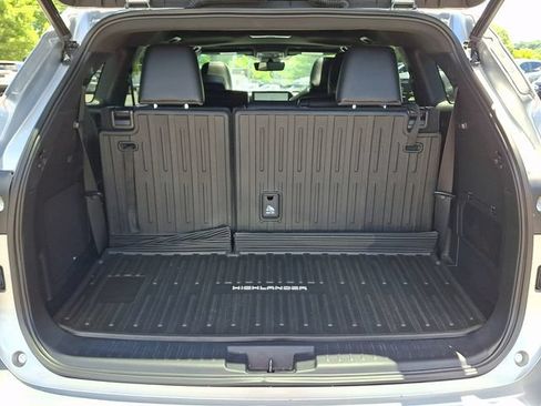 Used 2023 Toyota Highlander XSE AWD/4WD image 30