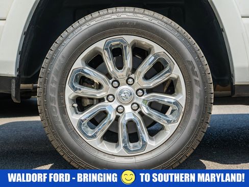 Used 2022 RAM 1500 Laramie w/ Sport Appearance Package AWD/4WD image 19