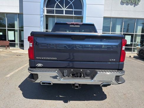 Used 2019 Chevrolet Silverado 1500 LTZ w/ LTZ Premium Package AWD/4WD image 5