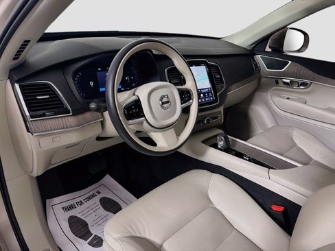 Certified 2024 Volvo XC90 B5 Plus AWD/4WD image 10