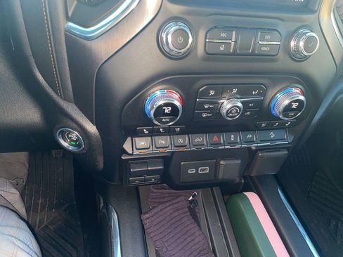 Used 2020 GMC Sierra 1500 AT4 w/ AT4 Premium Package image 18