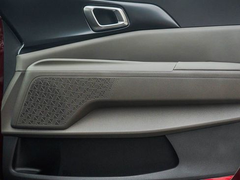 New 2026 Kia Carnival LXS image 9