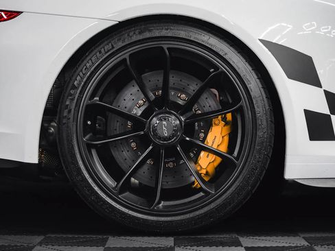 Used 2015 Porsche 911 GT3 RWD image 15