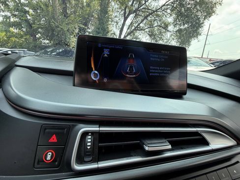 Used 2017 BMW i8 AWD/4WD image 34