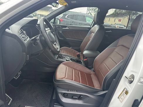Used 2023 Volkswagen Tiguan SEL R-Line AWD/4WD image 14