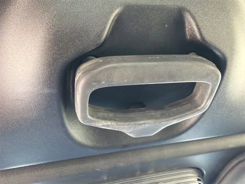 Used 2020 Ford Mustang Premium image 26